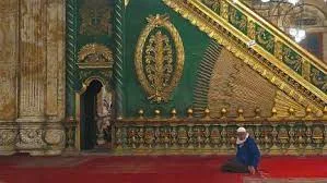 سار مع الامام فی المنام